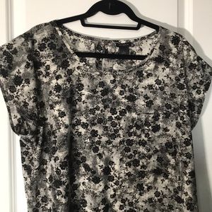 ANN TAYLOR CAP SLEEVE BLOUSE